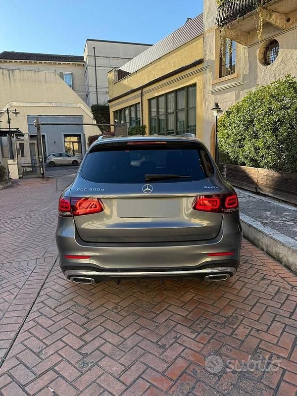 Usata Mercedes GLC300 Premium Plus 245 CV (180 kW) 2022 Grigio SUV