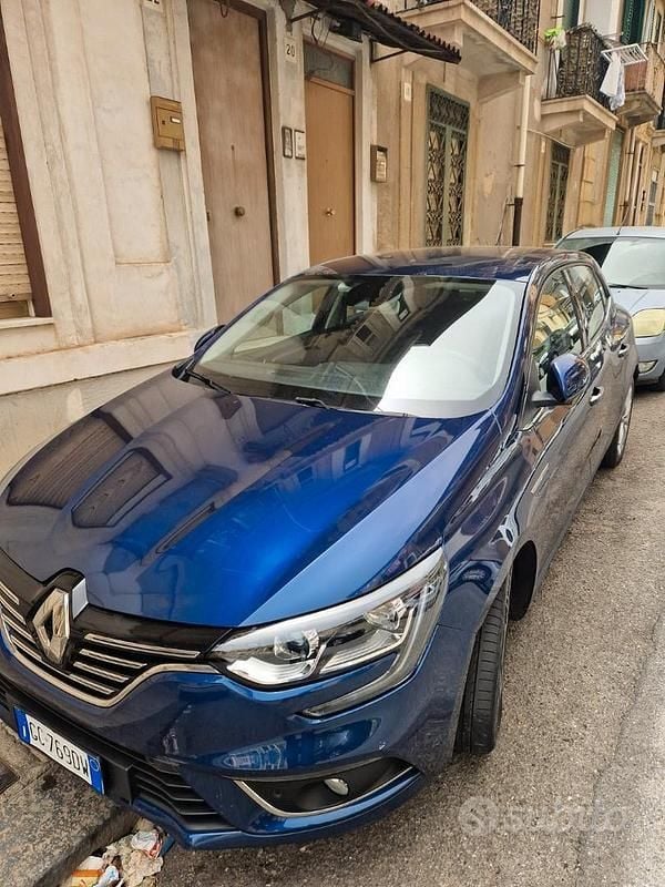 Usata 2021 Renault Mégane IV Tre volumi | 13.500 € (Ottimo prezzo) - Immagine 1/3