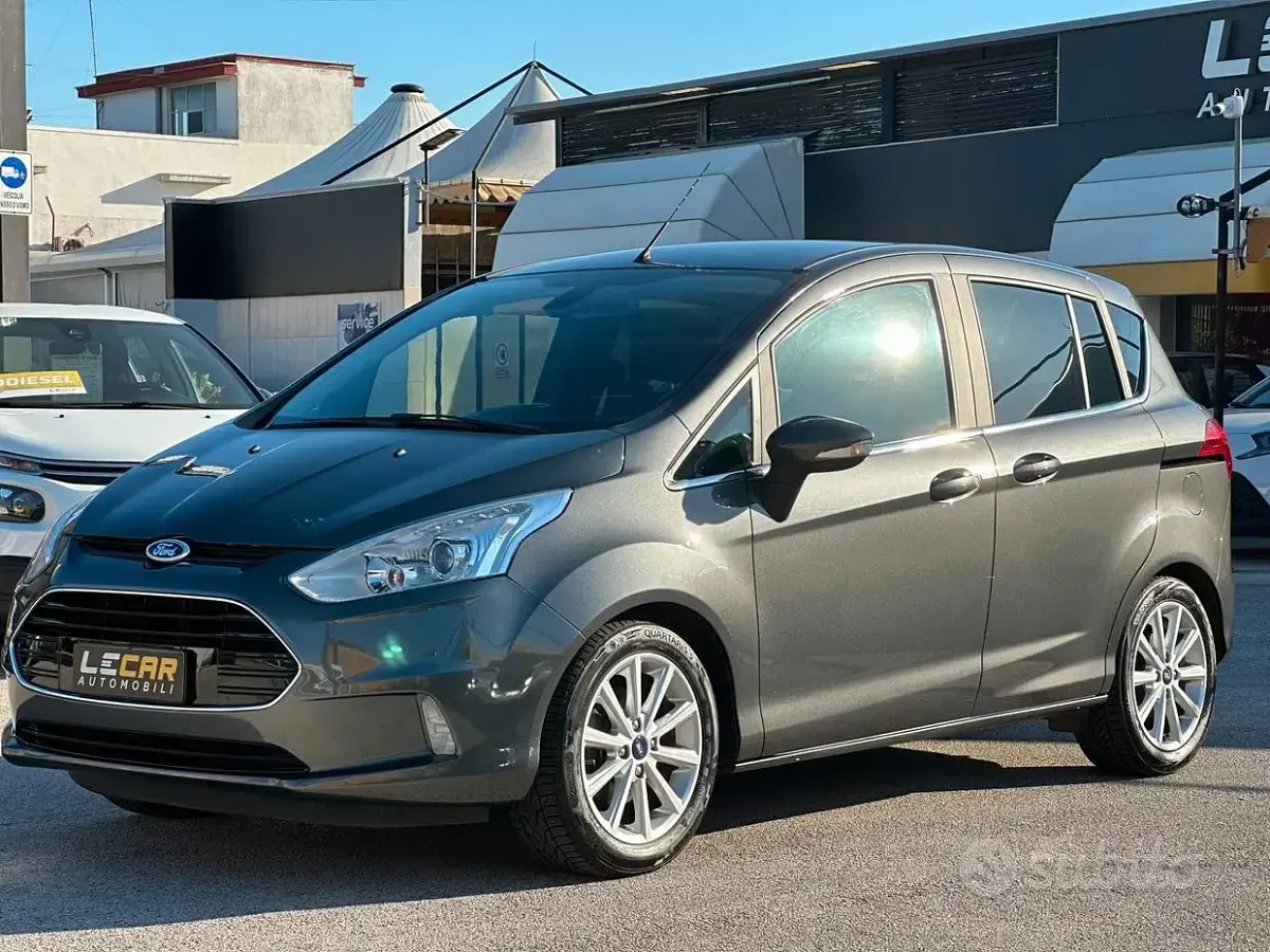 Usata Ford B-MAX Titanium 87 CV (63 kW) 2016 Grigio Monovolume