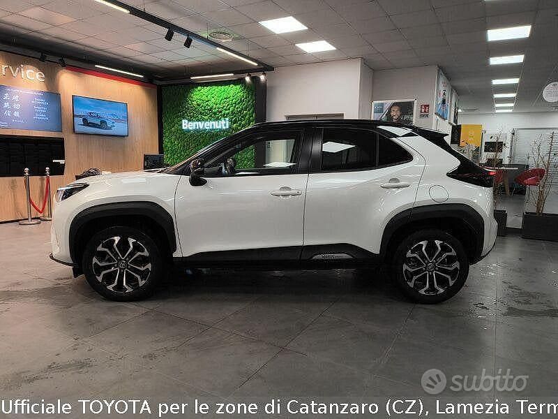 Usata Toyota Yaris Cross Trend 115 CV (84 kW) 2022 Bianco SUV
