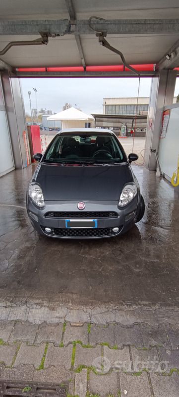 Nero Usata 2016 Fiat Punto Due volumi | 7500 € (Cara) - Immagine 1/4