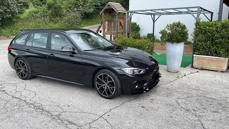 Usata BMW 320 190 CV (139 kW) 2017 Nero Station wagon