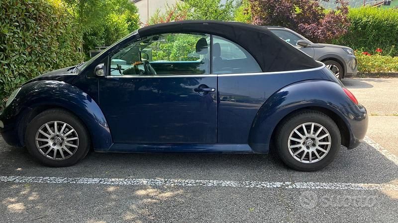 Blu Usata 2004 VW Beetle Cabrio | 5500 € (Buon prezzo) - Immagine 1/4