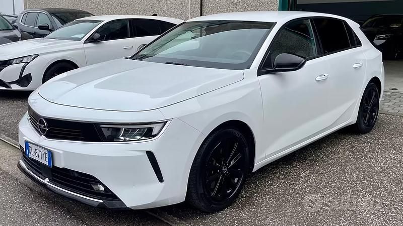 Usata Opel Astra Business Elegance 131 CV (96 kW) 2022 Bianco Berlina