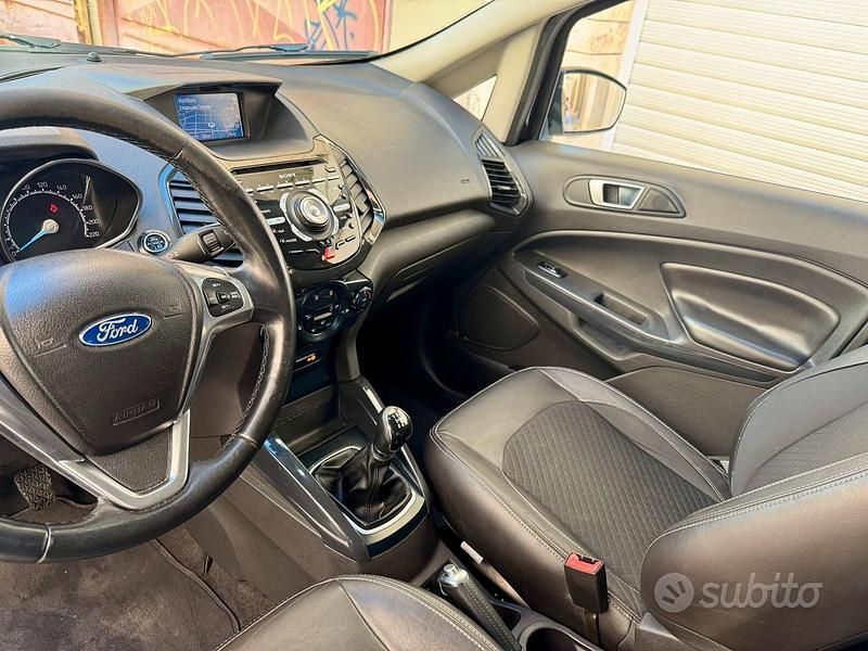 Usata Ford Ecosport Titanium 90 CV (66 kW) 2017 Nero SUV