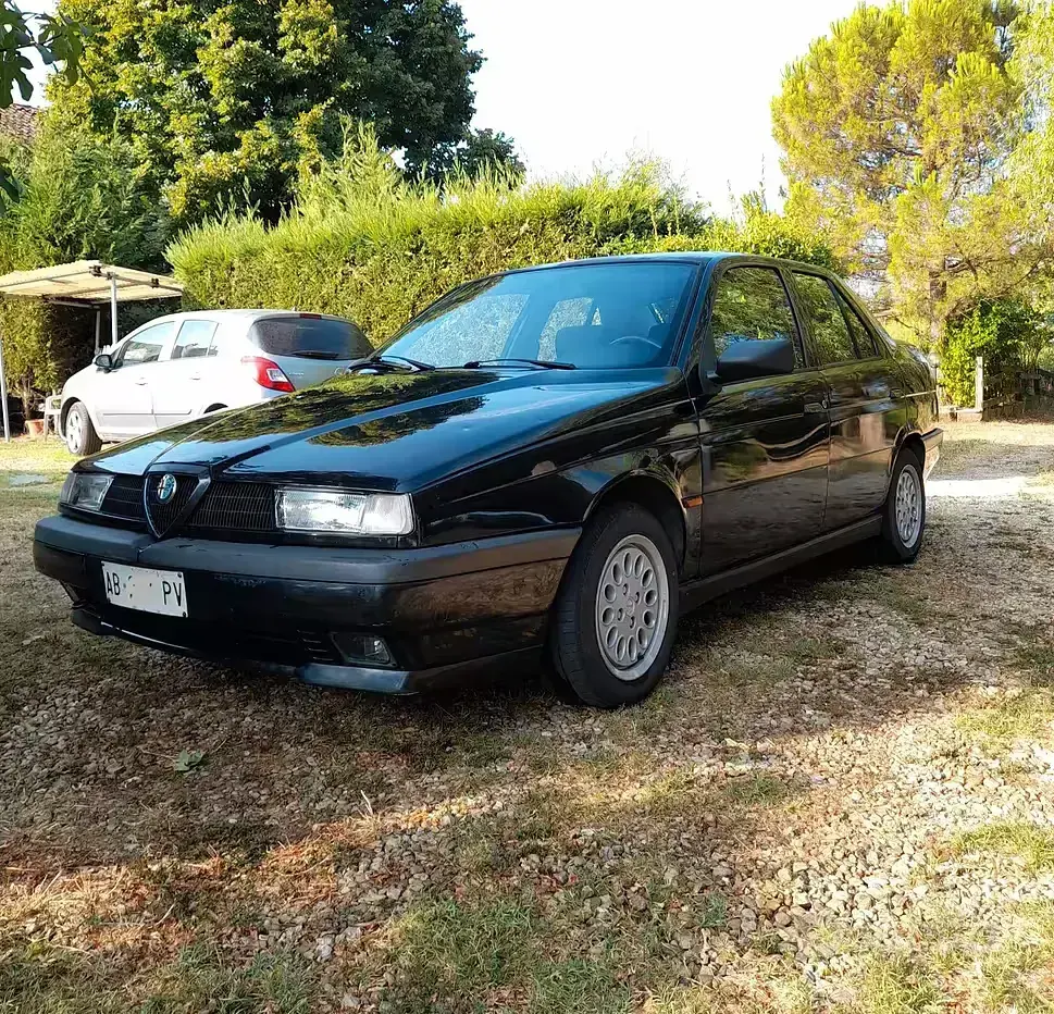 Usata Alfa Romeo 155 116 CV (85 kW) 1994 Nero Berlina