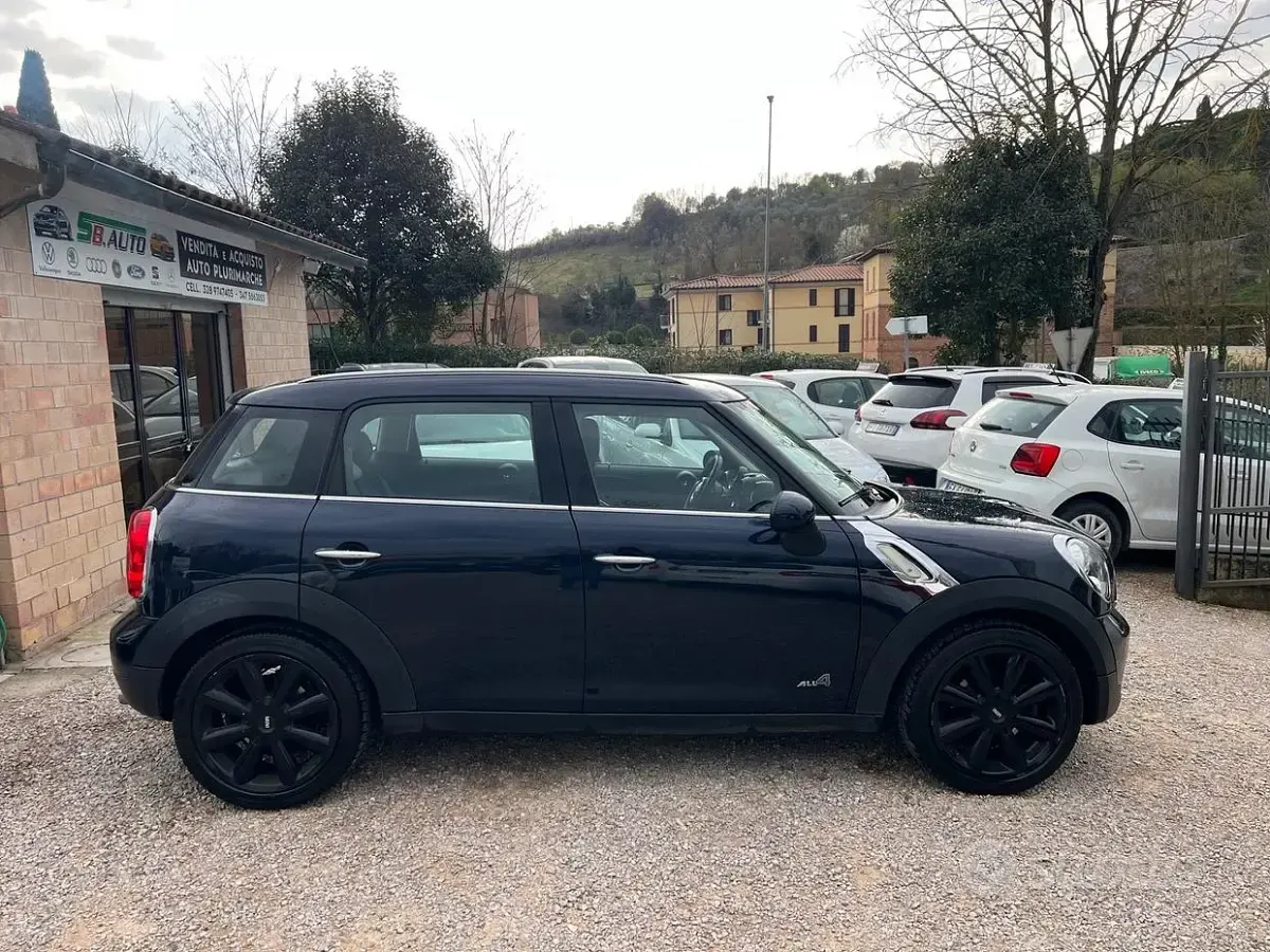 Usata Mini Cooper D Countryman Business 111 CV (81 kW) 2015 Blu SUV