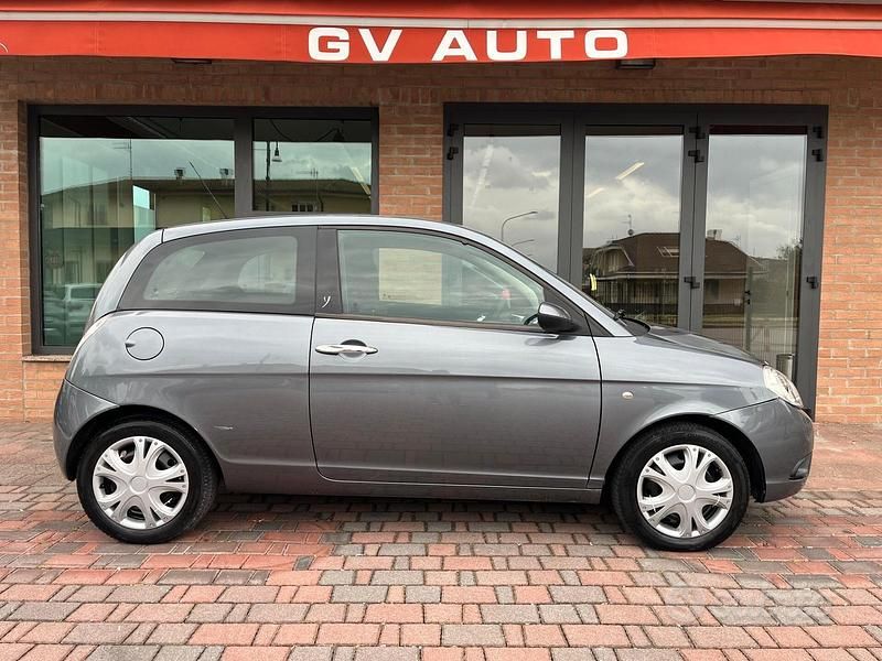 Usata Lancia Ypsilon 60 CV (44 kW) 2009 Grigio Utilitaria