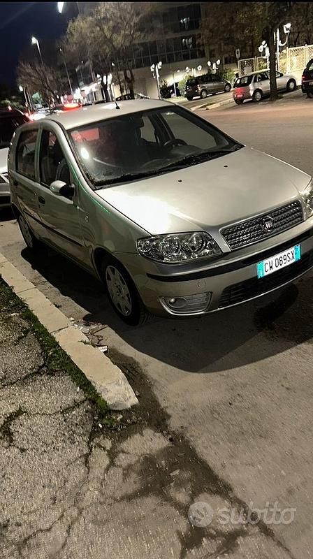 Usata Fiat Punto 75 CV (55 kW) 2006 Grigio Utilitaria
