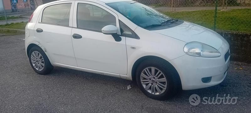 Usata Fiat Grande Punto 2011 Bianco Utilitaria