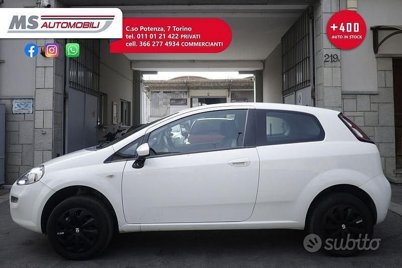 Begagnad Fiat Punto Easy 78 HK (57 kW) 2013 Vit Halvkombi
