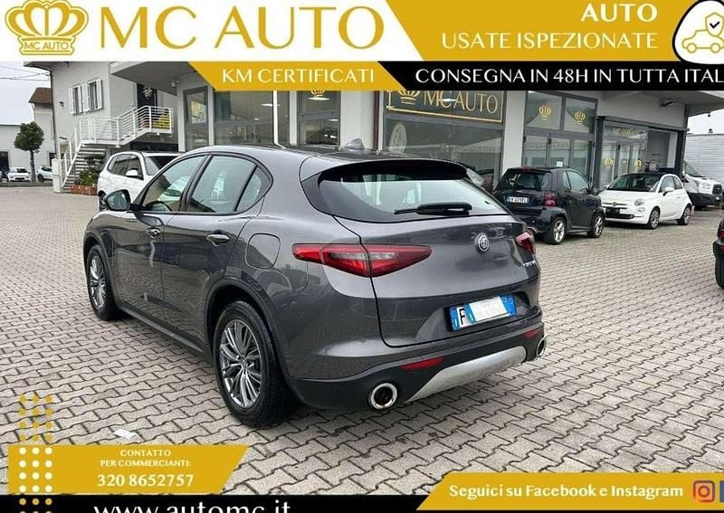 Usata Alfa Romeo Stelvio Executive 190 CV (139 kW) 2019 Grigio scuro SUV