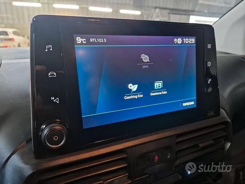 Usata Peugeot Rifter Allure 131 CV (96 kW) 2020 Blu Monovolume