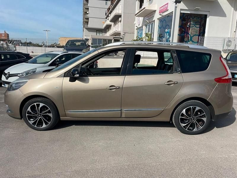 Usata Renault Grand Scénic IV 110 CV (80 kW) 2017 Marrone Monovolume