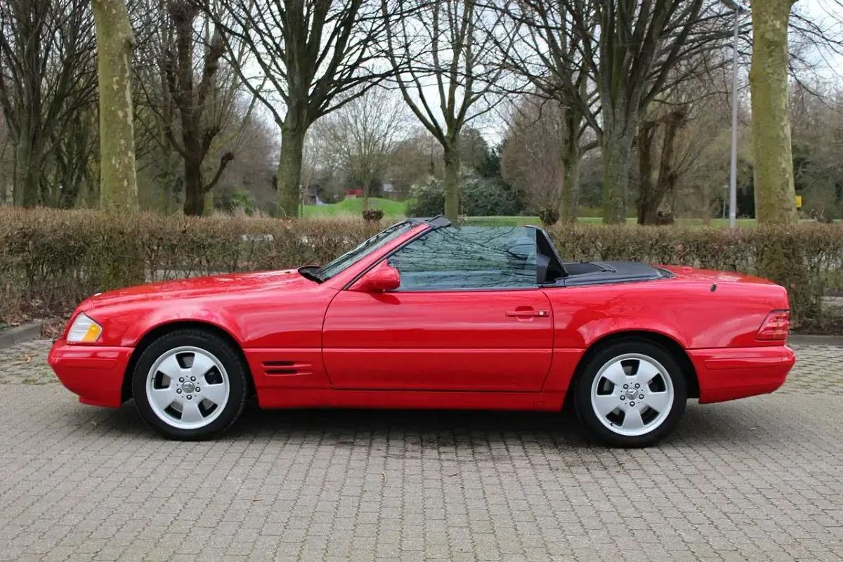 Usata Mercedes SL500 306 CV (225 kW) 2000 Rosso Cabrio