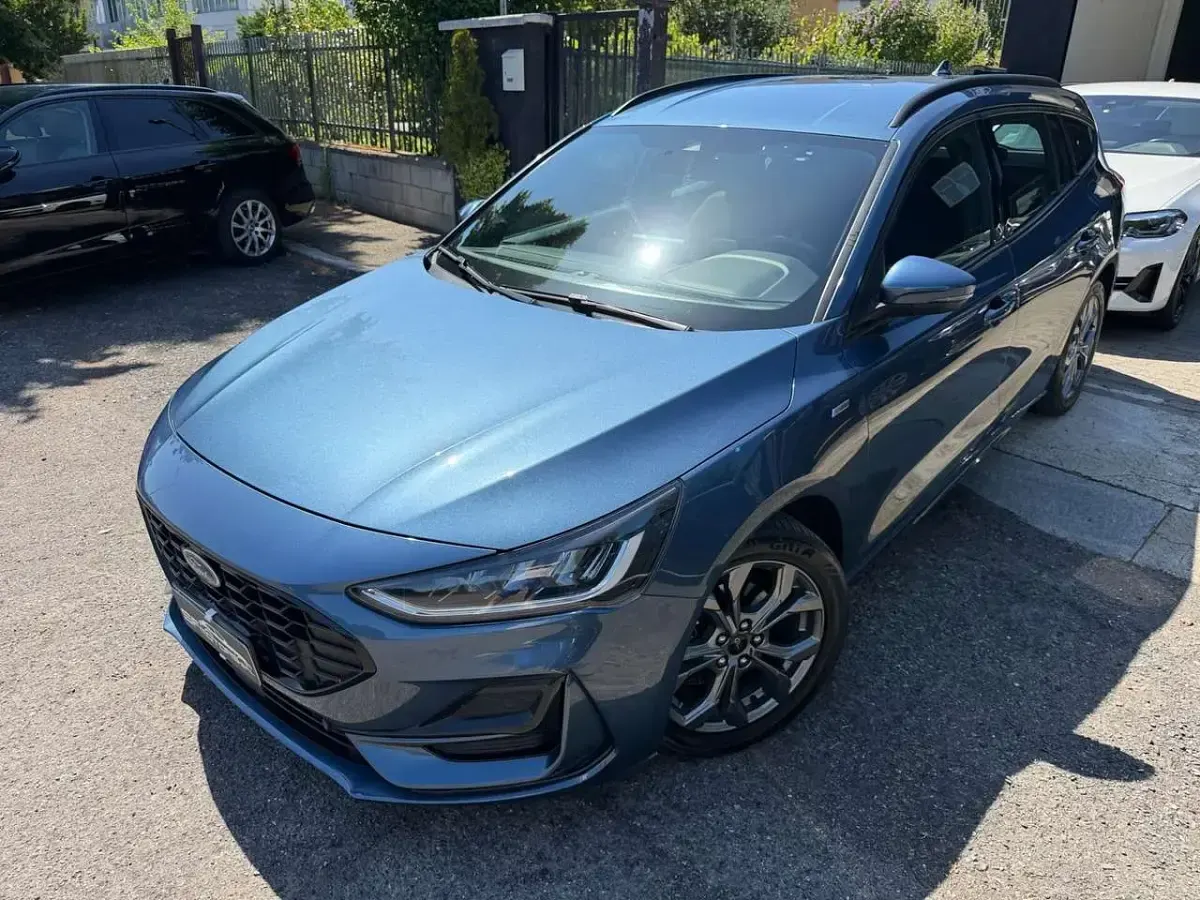 Usata Ford Focus ST 125 CV (91 kW) 2023 Blu/azzurro Station wagon