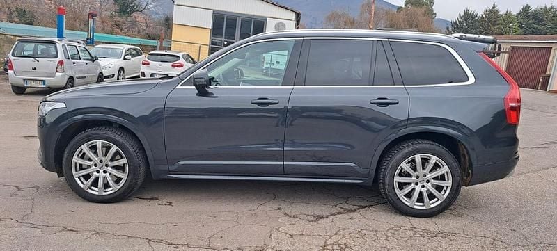 Gebraucht Volvo XC90 Momentum 235 PS (172 kW) 2021 Grau SUV