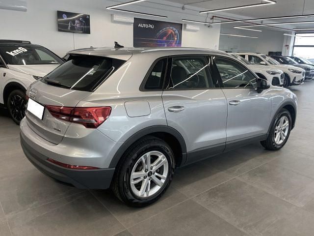 Begagnad Audi Q3 Business 150 HK (110 kW) 2021 Silver SUV