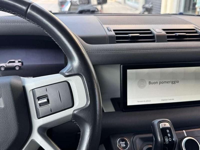 Usata Land Rover Defender SE 250 CV (183 kW) 2023 Grigio SUV