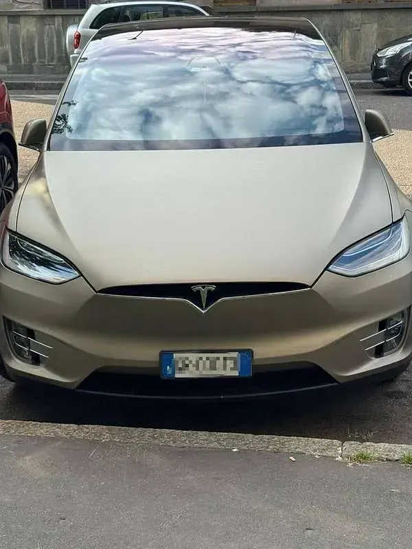 Usata Tesla Model X 158 kW (215 CV) 2018 Oro SUV