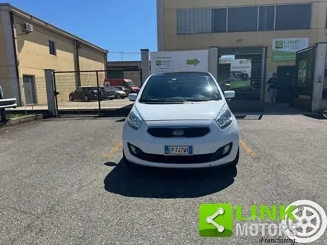 Usata Kia Venga 90 CV (66 kW) 2013 Bianco Utilitaria