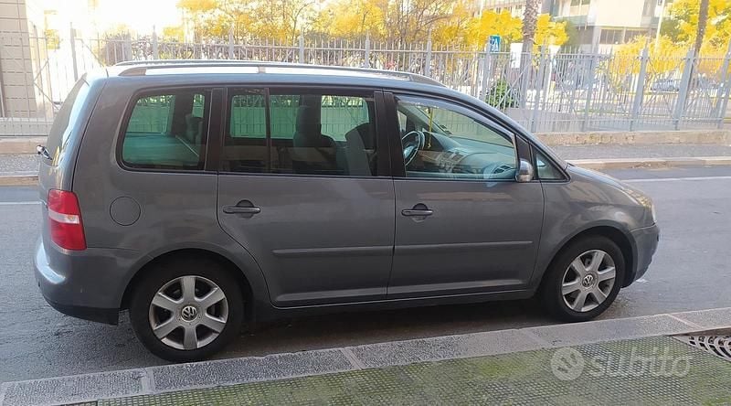 Usata VW Touran 101 CV (74 kW) 2004 Grigio Monovolume