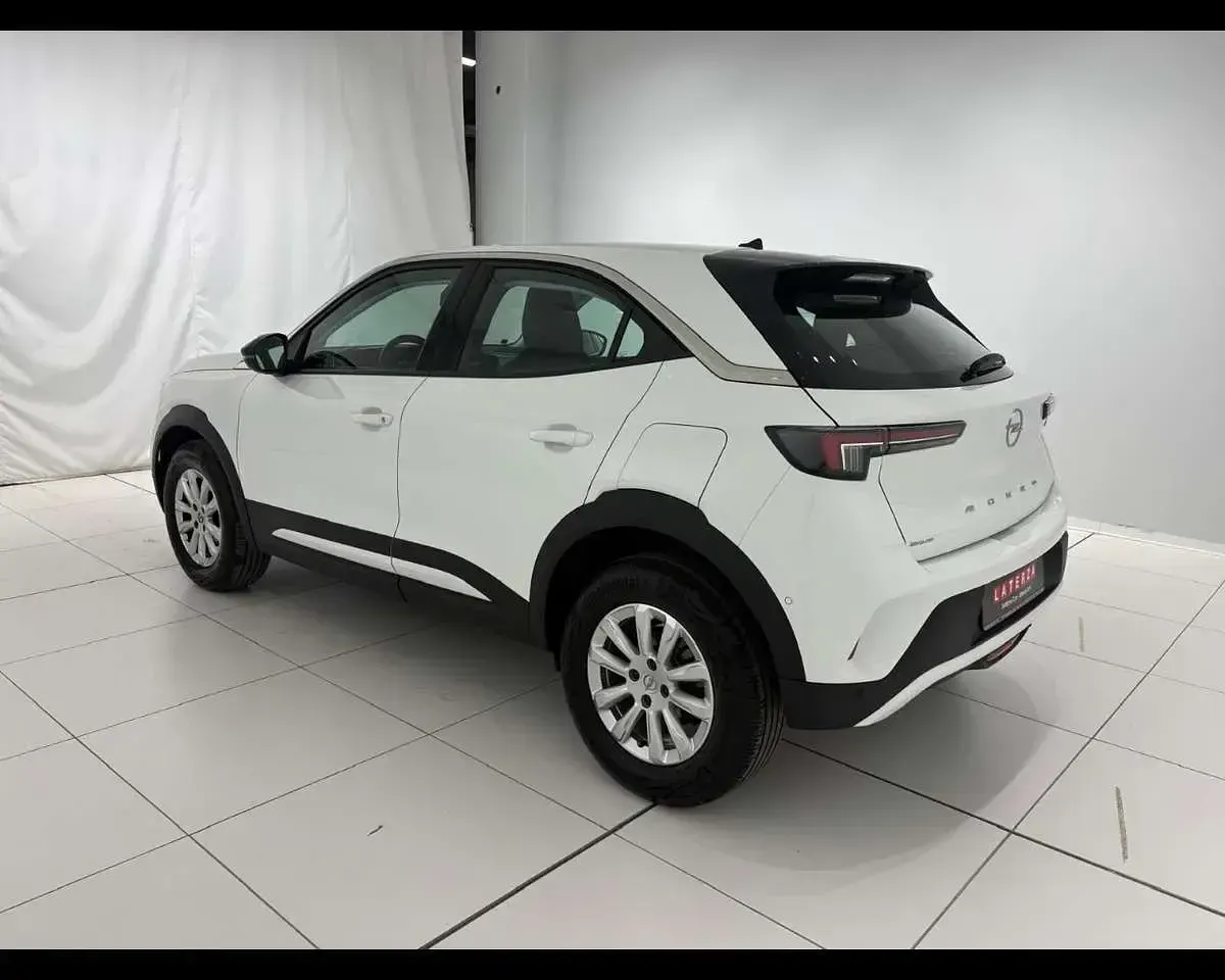 Usata Opel Mokka Edition 110 CV (80 kW) 2022 Arktis white SUV
