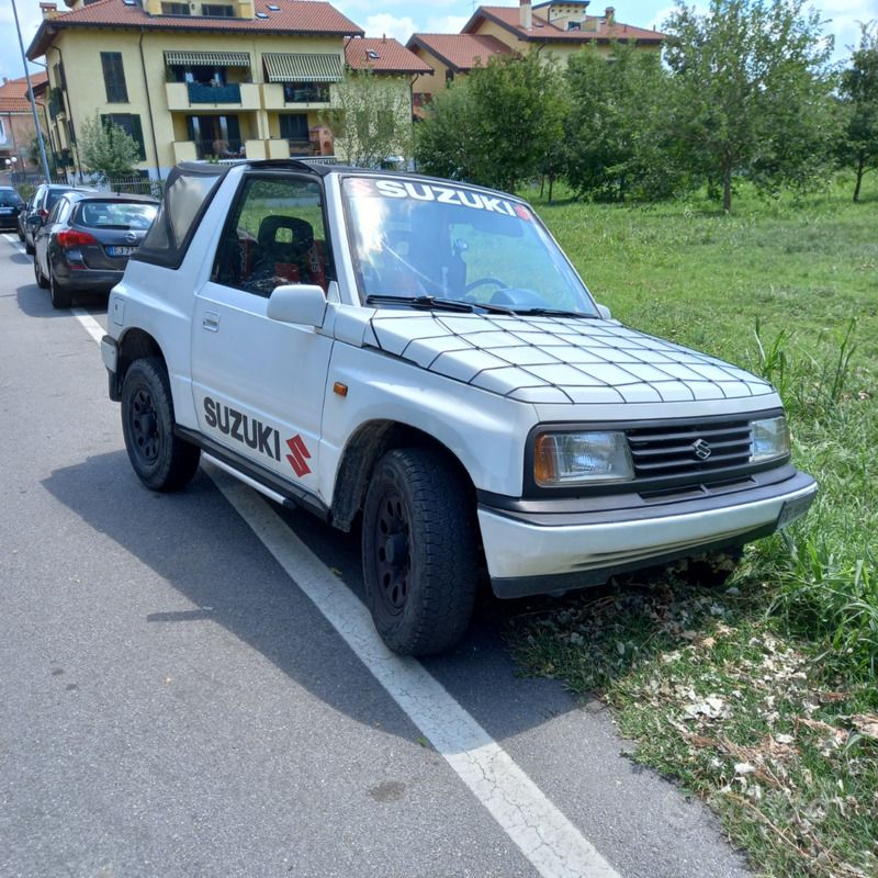 Bianco Usata 1990 Suzuki Vitara SUV | 5100 € - Immagine 1/4