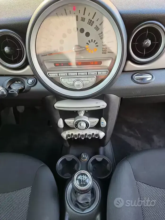 Usata Mini ONE 75 CV (55 kW) 2010 Grigio Utilitaria