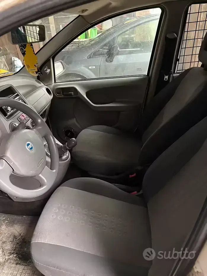 Usata Fiat Panda 69 CV (50 kW) 2006 Bianco Utilitaria