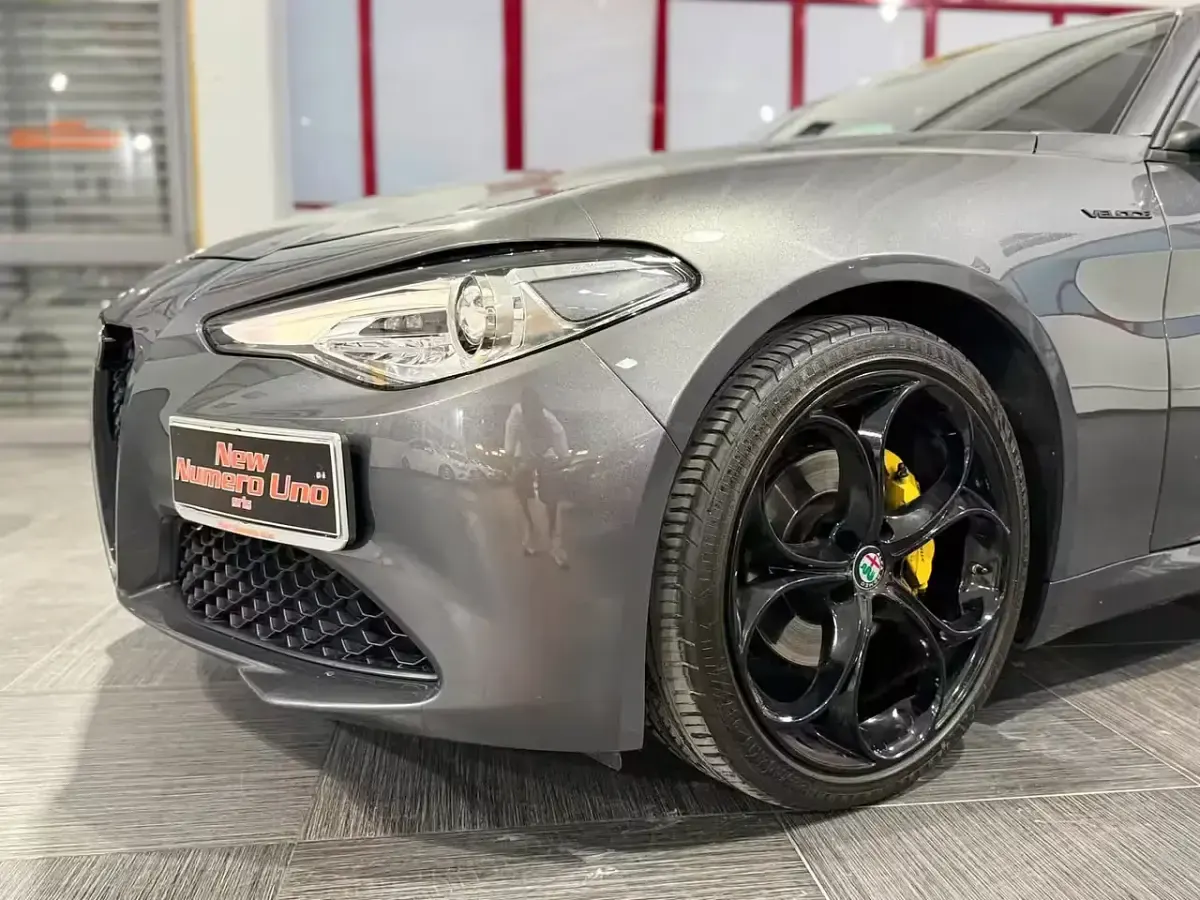 Usata Alfa Romeo Giulia Veloce 160 CV (117 kW) 2020 Grigio Berlina
