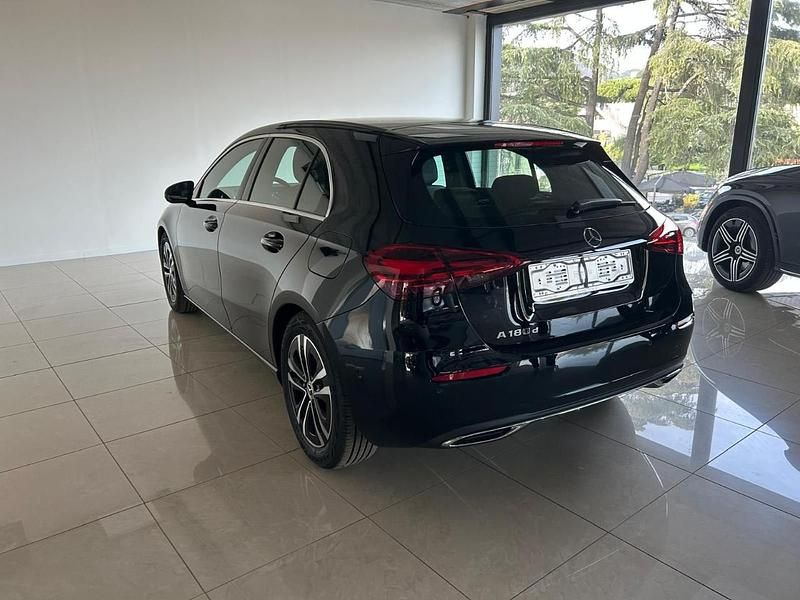 Nuova Mercedes A180 Advanced 116 CV (85 kW) 2026 Nero Utilitaria