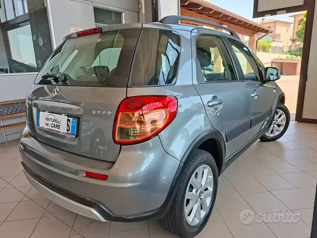 Usata Suzuki SX4 107 CV (78 kW) 2009 Grigio SUV