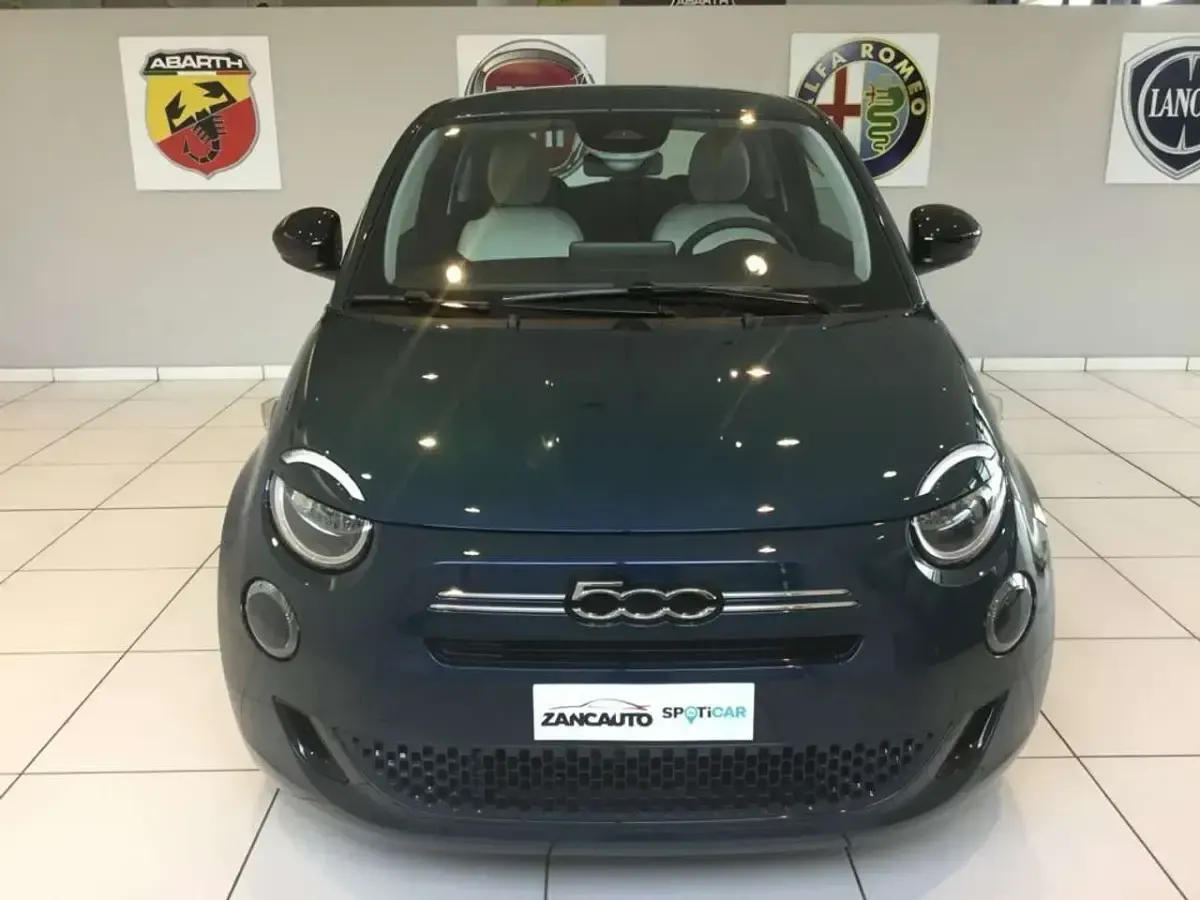 Nuova Fiat 500 Icon 65 CV (47 kW) 2026 Blu Berlina