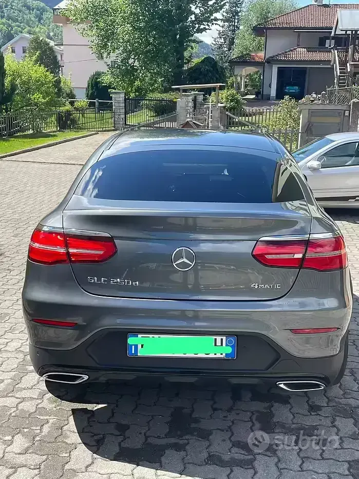 Usata Mercedes GLC250 204 CV (150 kW) 2019 Grigio SUV