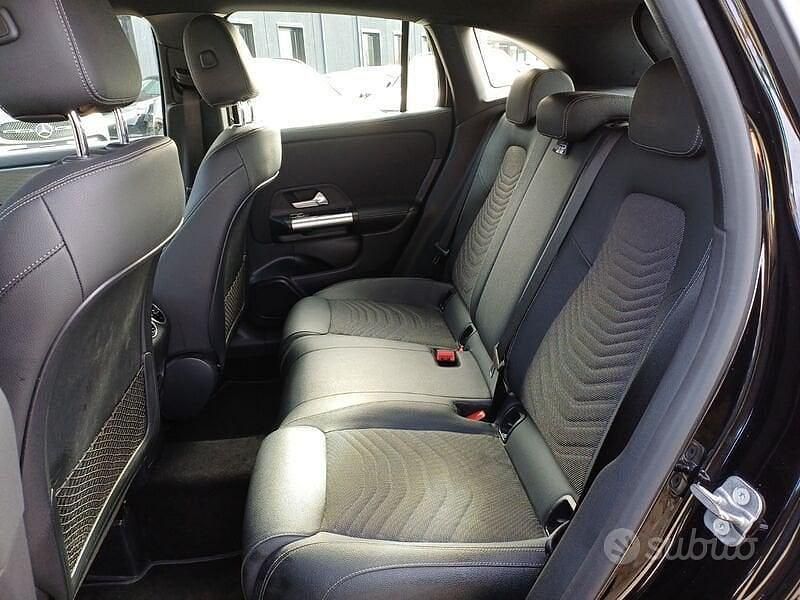 Usata Mercedes GLA180 116 CV (85 kW) 2023 Nero SUV