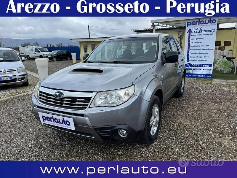 Grigio Usata 2009 Subaru Forester SUV | 5400 € (Buon prezzo) - Immagine 1/4