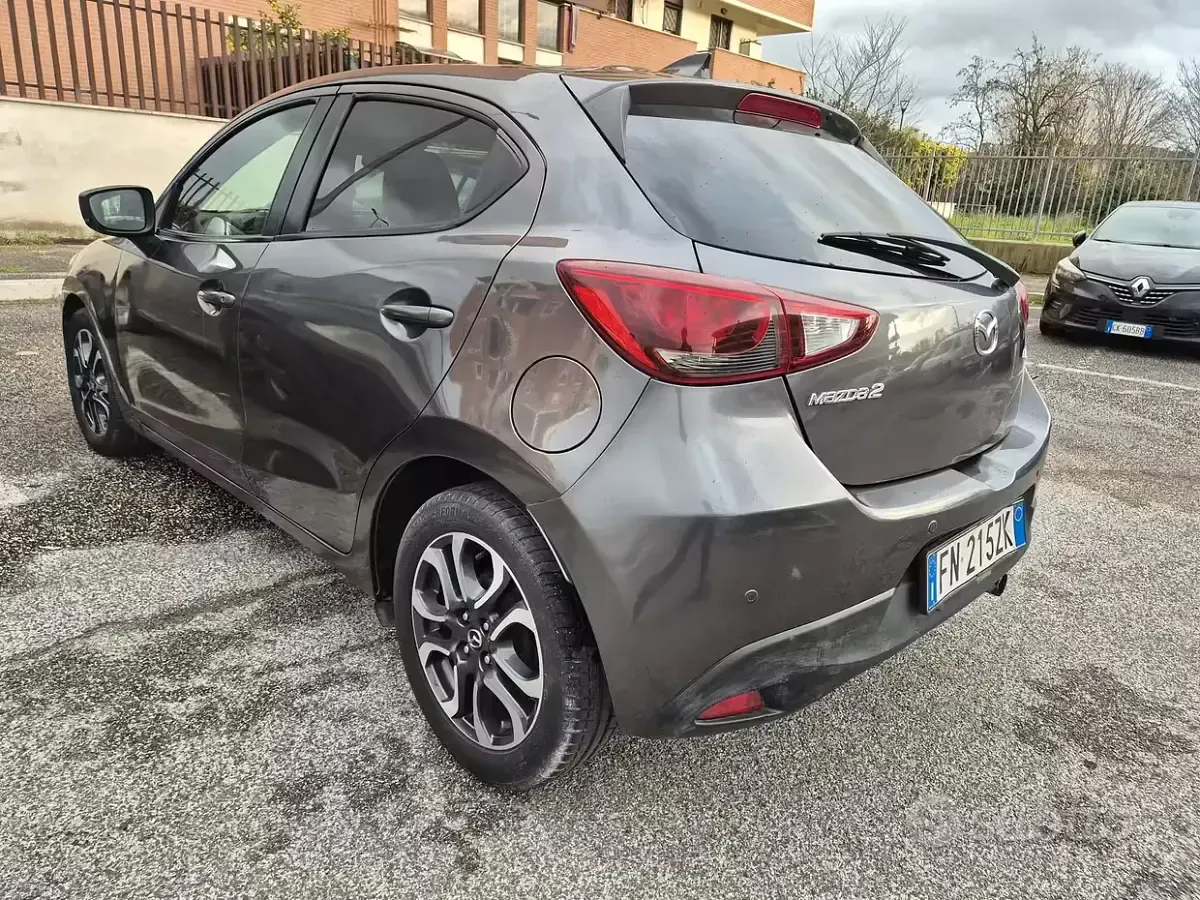 Usata Mazda 2 90 CV (66 kW) 2018 Grigio Monovolume