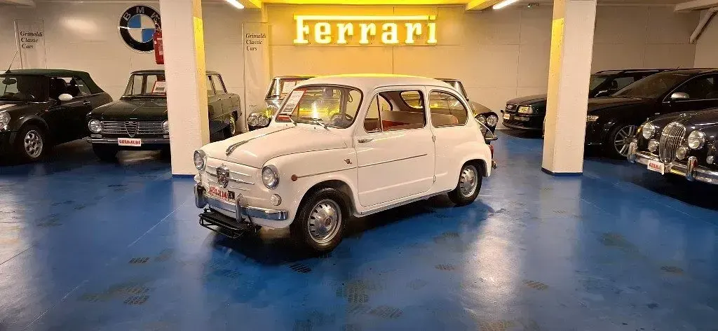 Usata Fiat 850 54 CV (39 kW) 1963 Bianco / pastello Utilitaria