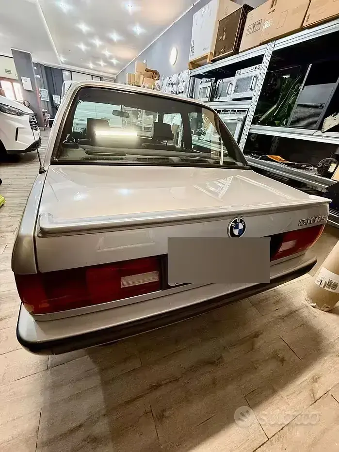 Usata BMW 318 136 CV (100 kW) 1990 Grigio Berlina