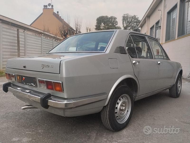 Usata Alfa Romeo Alfetta 1970 Grigio Berlina