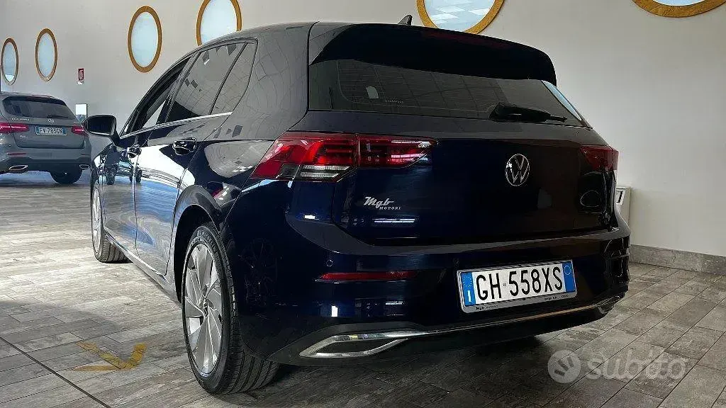 Usata VW Golf VIII Style 116 CV (85 kW) 2022 Bluazzurro Berlina