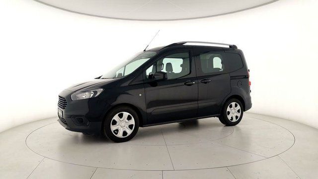 Usata Ford Tourneo Courier 101 CV (74 kW) 2019 Nero Monovolume