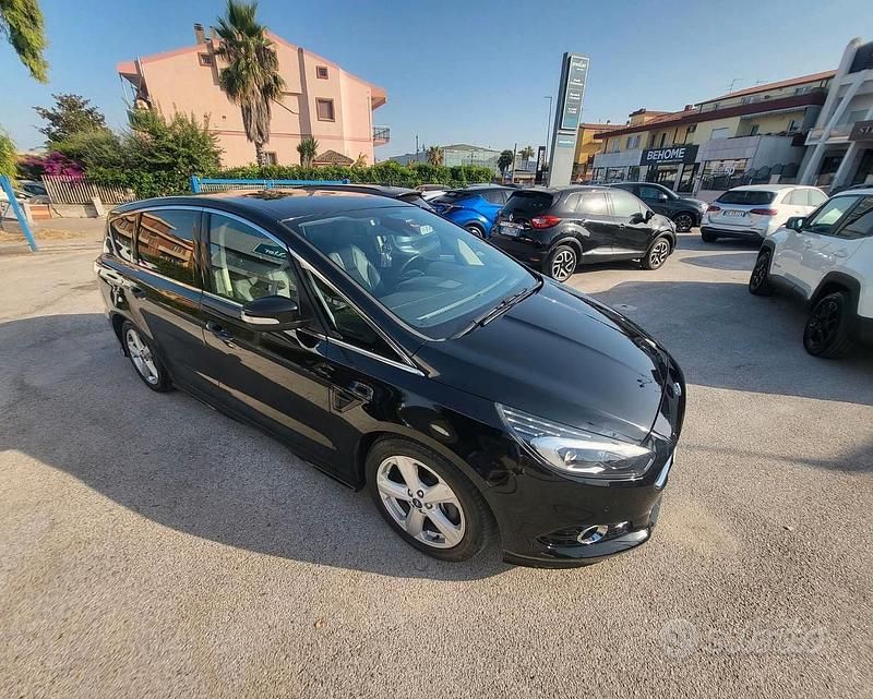 Usata Ford S-MAX Sport 150 CV (110 kW) 2016 Nero Monovolume