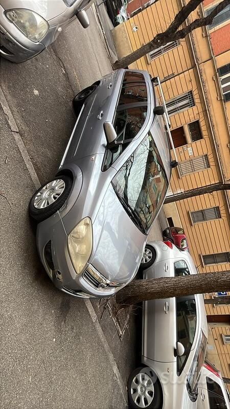 Usata Opel Zafira 2009 Grigio Monovolume
