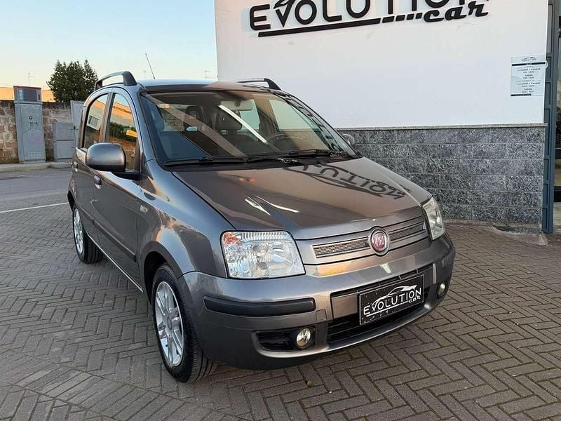 Grigio Usata 2010 Fiat Panda Dynamic Utilitaria | 3500 € (Buon prezzo) - Immagine 1/4