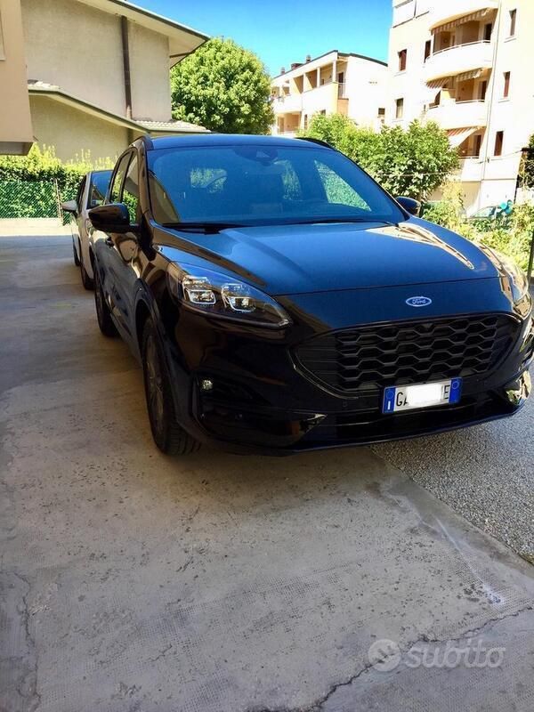 Usata Ford Kuga ST-Line X 152 CV (111 kW) 2020 Nero SUV