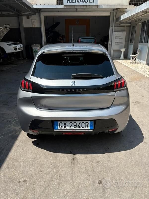 Usata Peugeot 208 68 CV (50 kW) 2020 Grigio Utilitaria