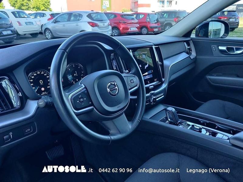 Usata Volvo XC60 Momentum 197 CV (144 kW) 2021 Nero SUV