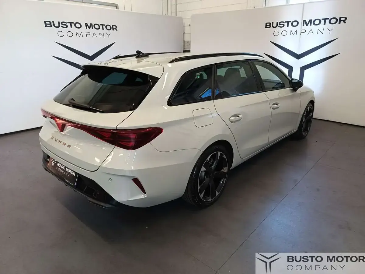 Usata Cupra Leon 150 CV (110 kW) 2025 Grigio Station wagon